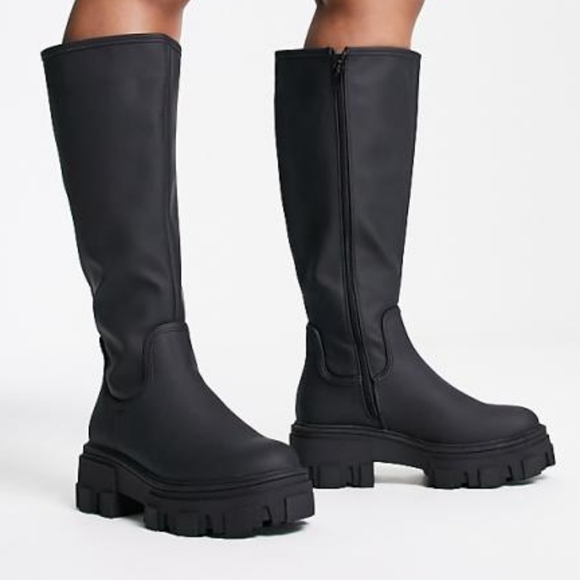ASOS DESIGN Wide Curve Fit Carla Chunky Knee Waterproof Boots in Black Size 10W - Picture 1 of 16